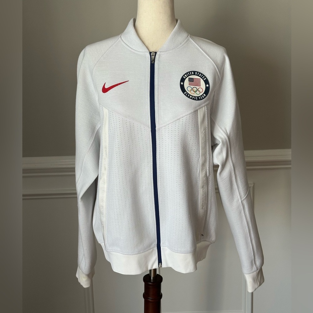 NEW Nike Team USA 2020 Tokyo Olympics Media Day Full-Zip Jacket size Medium